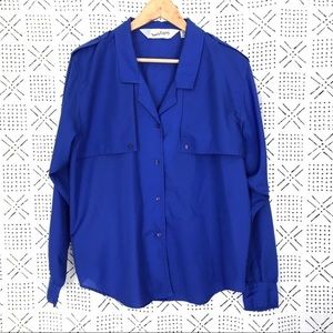 DIANE VON FURSTENBERG // Vintage blue long sleeve button down blouse siz…